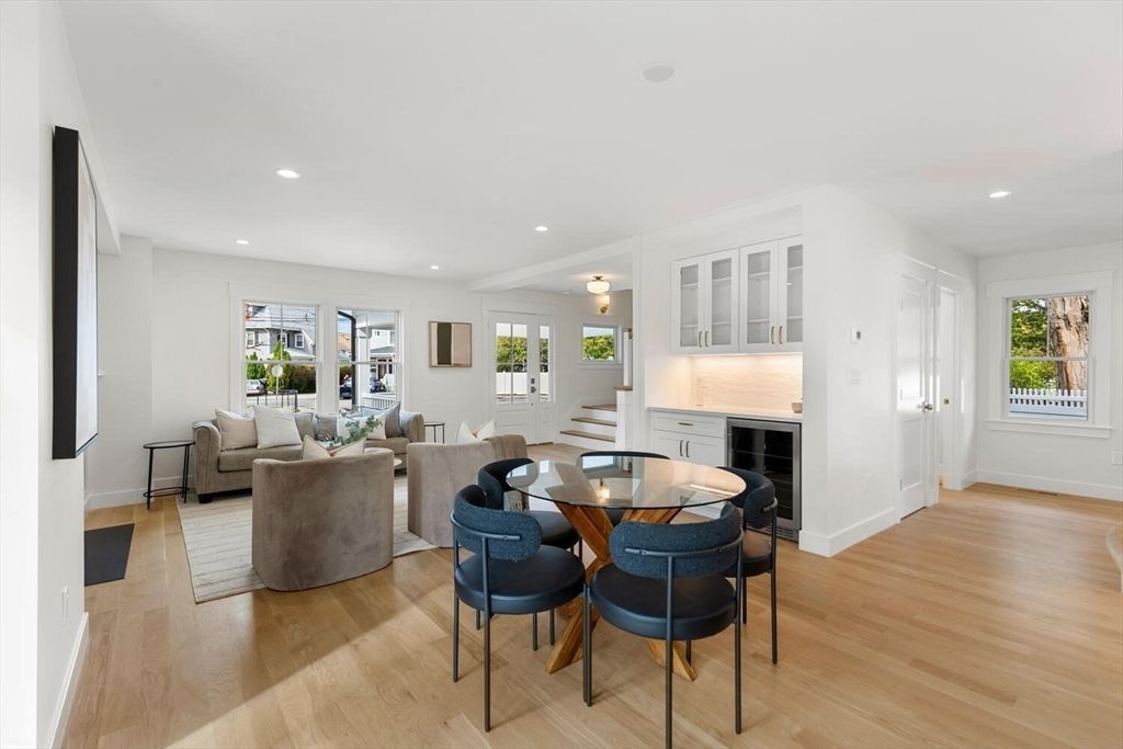 Dining room, Interior, Living room, Recessed Lighting, Wood Texture Flooring