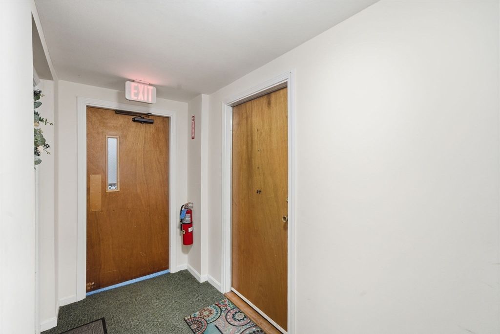 Elevator, Interior