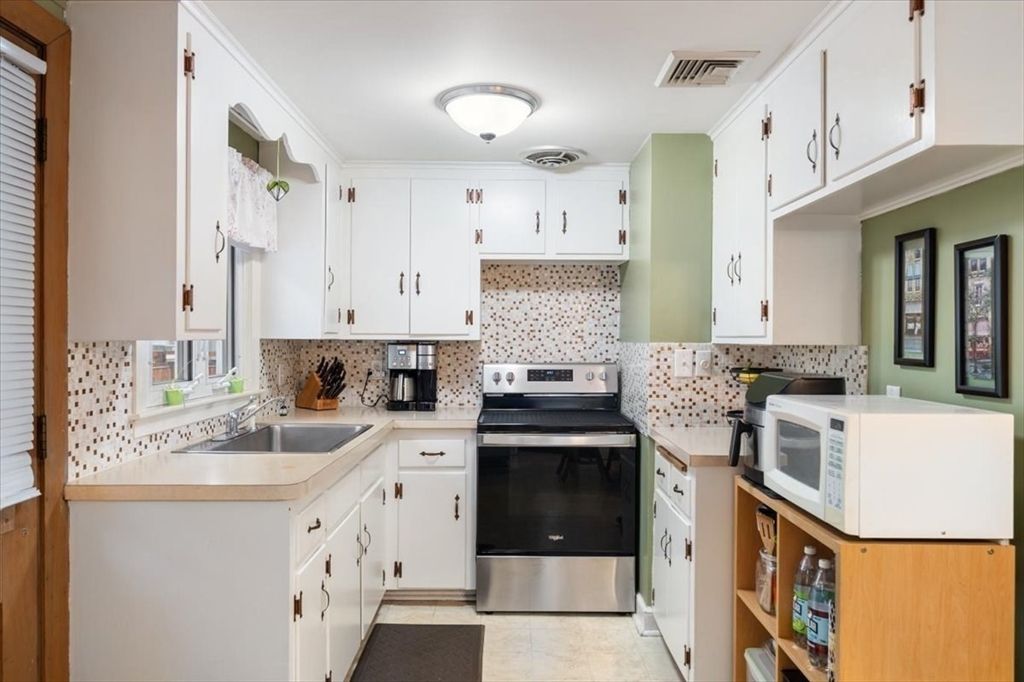 Interior, Kitchen, Stainless Steel Appliances