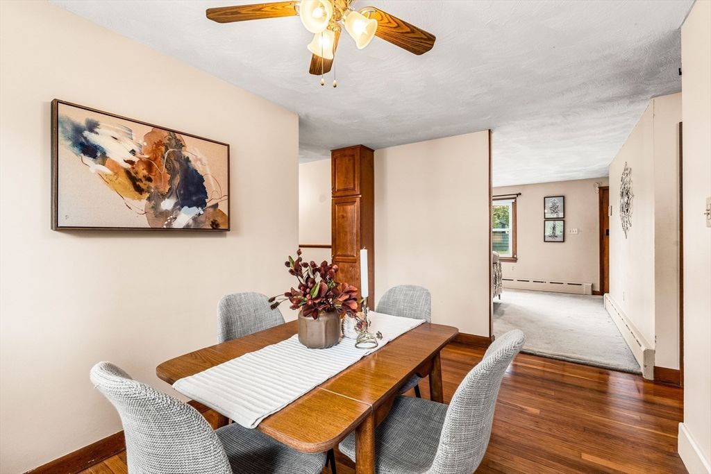 Dining room, Interior, Wood Texture Flooring