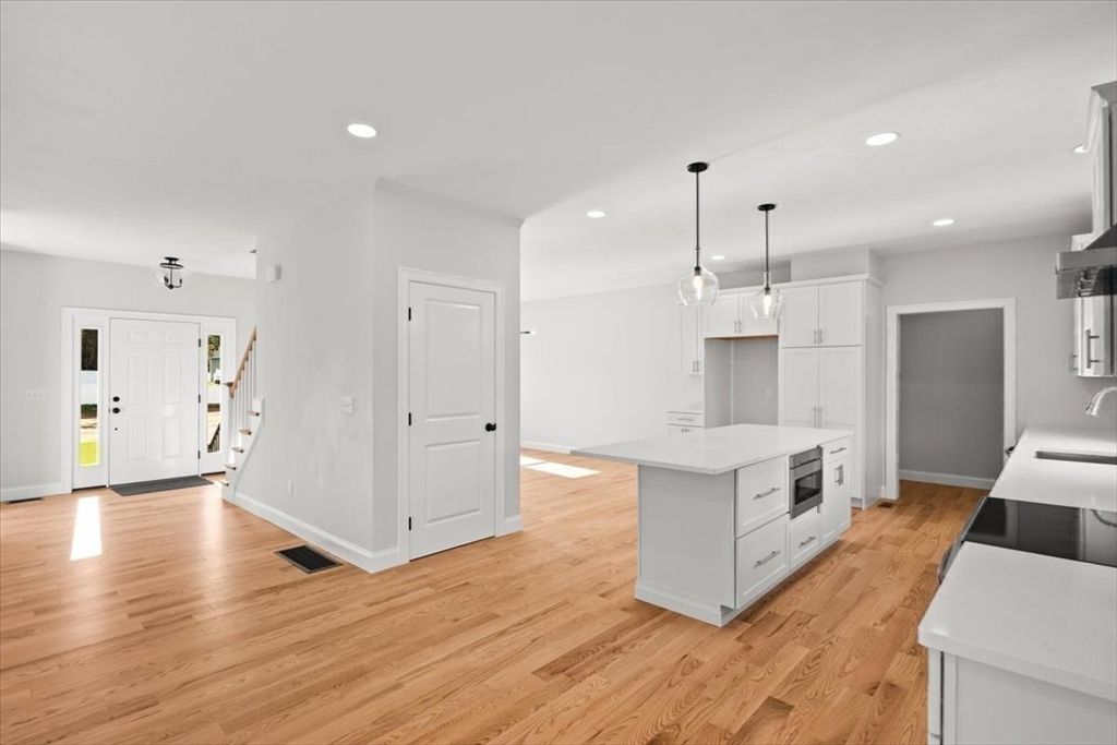 Interior, Kitchen, Pendant Lights, Recessed Lighting, Wood Texture Flooring