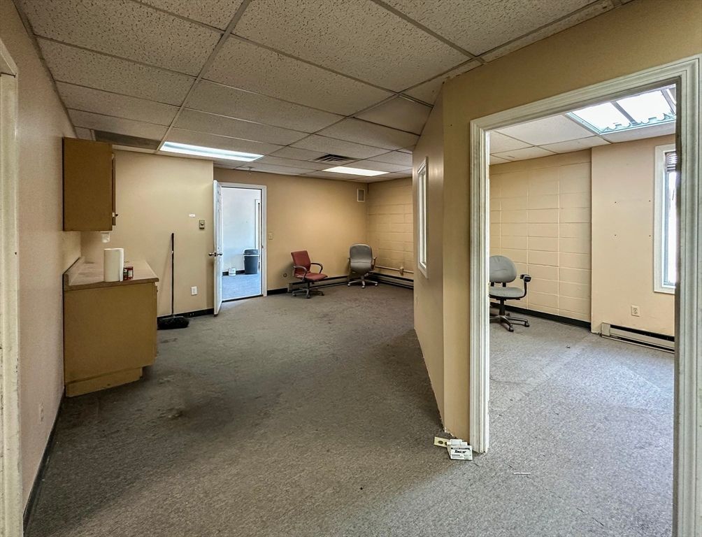 Fitness Equipment, Interior, Recessed Lighting