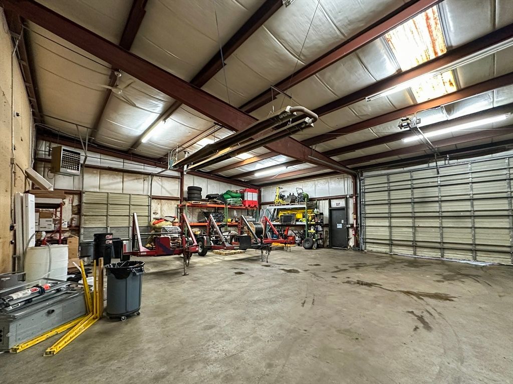 Garage, Interior
