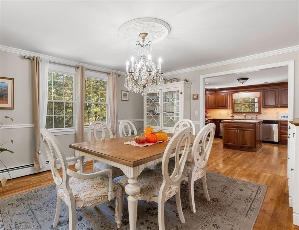 Chandelier, Dining room, Interior, Kitchen, Wood Texture Flooring