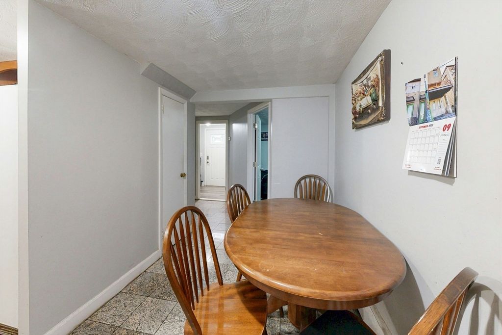 Dining room, Interior