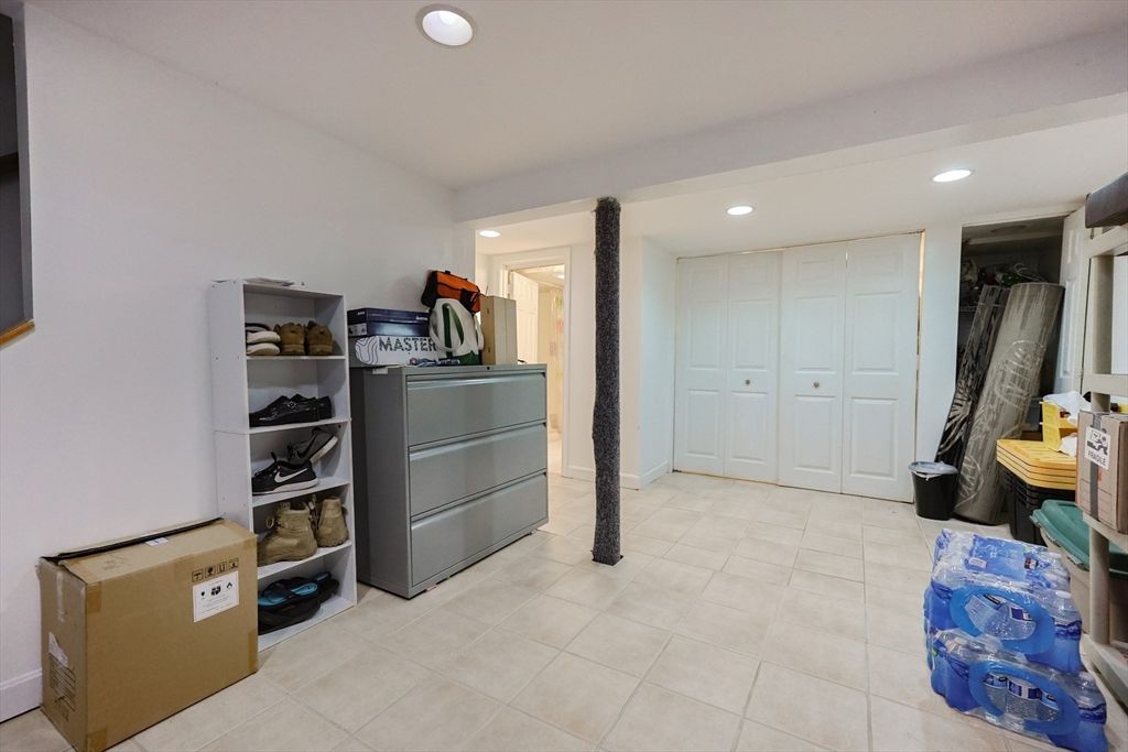 Interior, Recessed Lighting