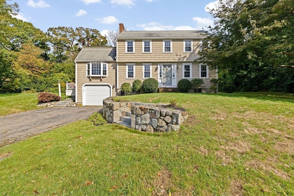 Attached, Backyard, Exterior, Facade, Georgian