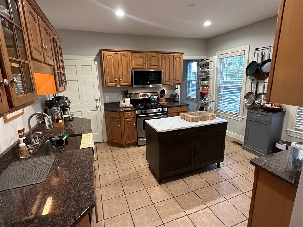 Interior, Kitchen, Recessed Lighting