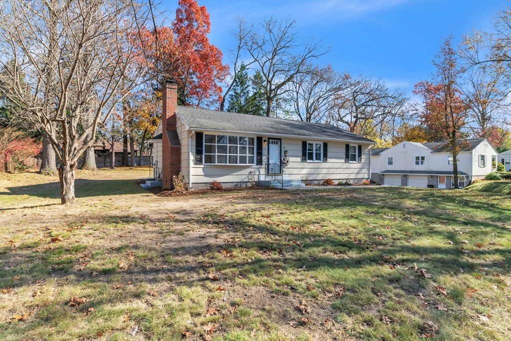 Backyard, Exterior, Facade, Cape Cod
