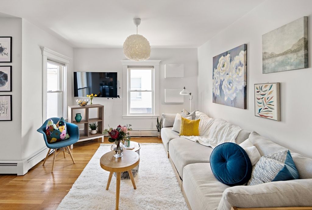 Interior, Living room, Pendant Lights, Wood Texture Flooring