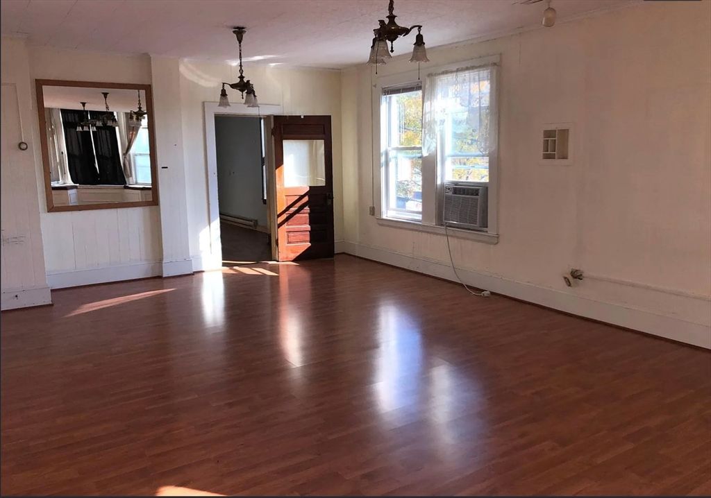 Empty room, Interior, Pendant Lights, Wood Texture Flooring