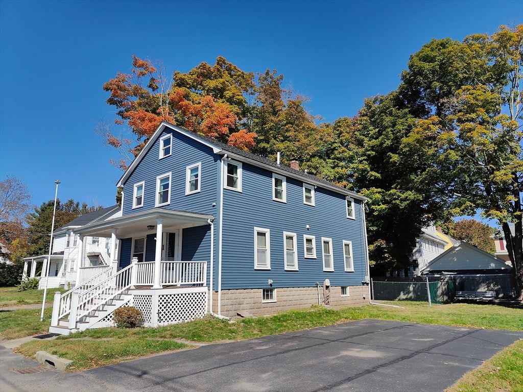 Backyard, Exterior, Facade, Queen Anne Victorian