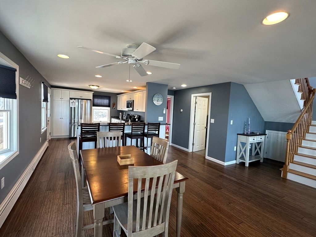 Dining room, Interior, Kitchen, Recessed Lighting, Wood Texture Flooring