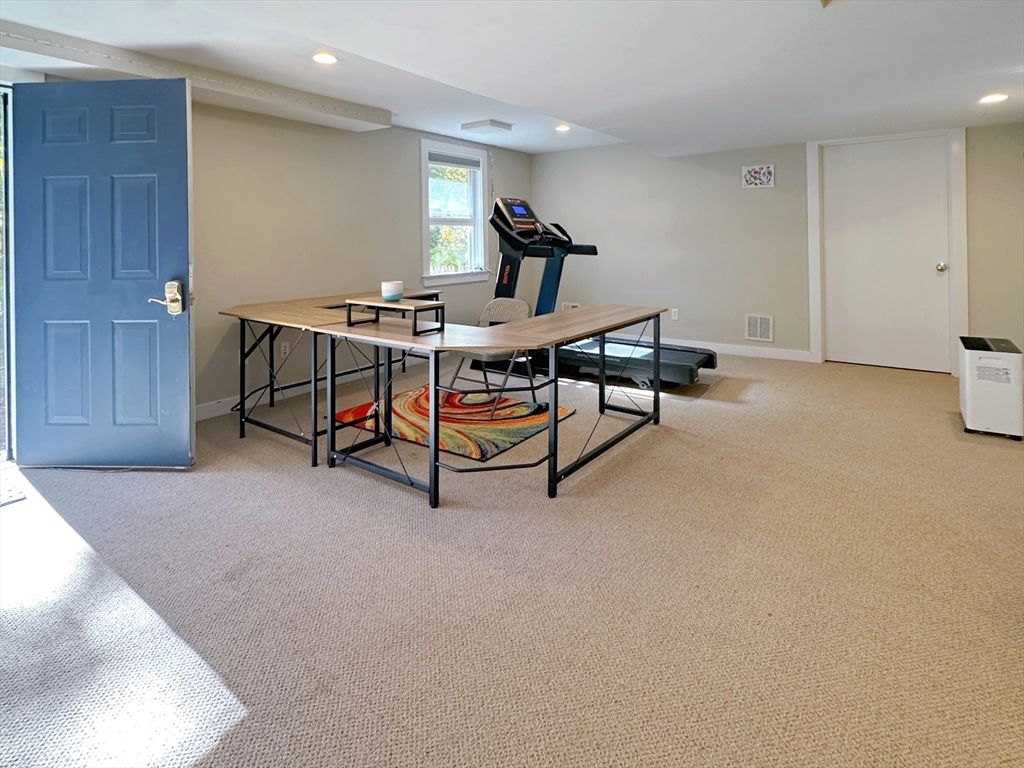 Fitness Equipment, Home Office, Interior, Recessed Lighting