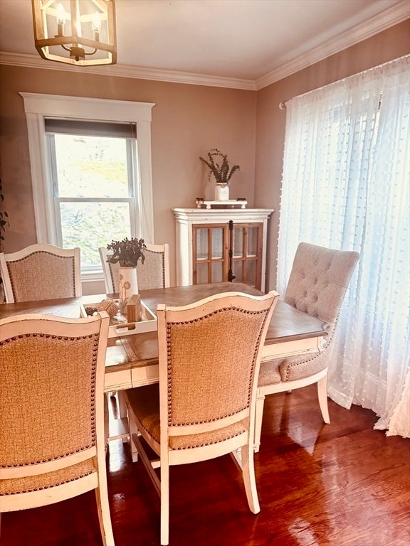 Dining room, Interior, Wood Texture Flooring