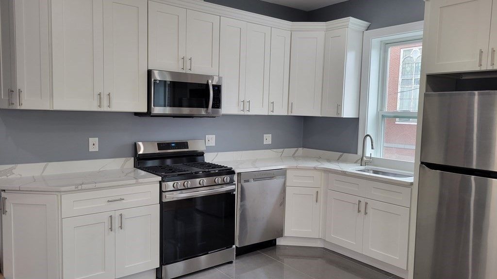 Interior, Kitchen, Stainless Steel Appliances
