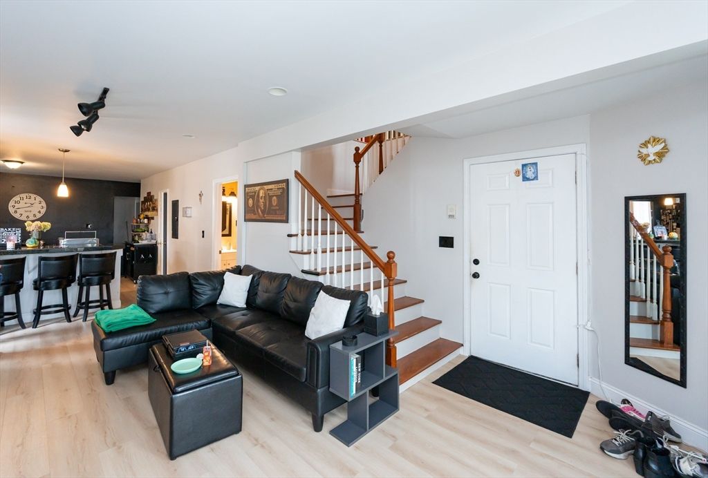 Interior, Living room, Pendant Lights, Wood Texture Flooring