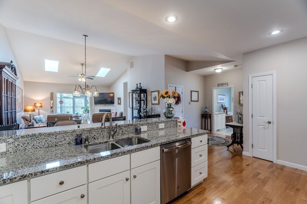 Dining room, Interior, Kitchen, Living room, Pendant Lights, Recessed Lighting, Wood Texture Flooring