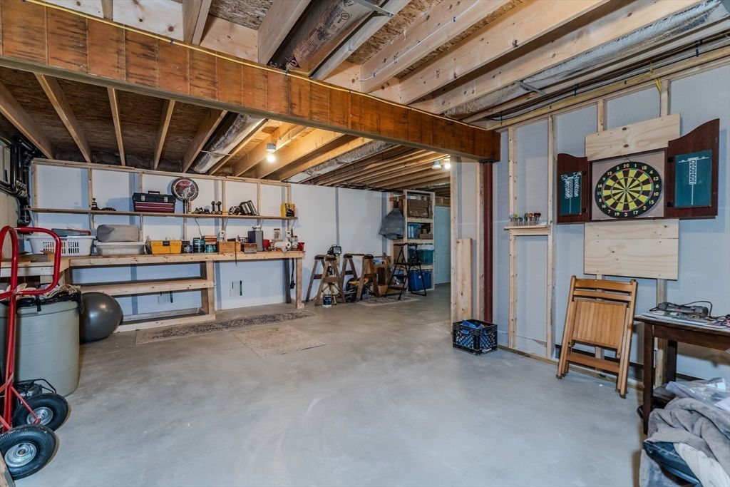 Garage, Interior, Wooden Beams, Wooden Ceilings