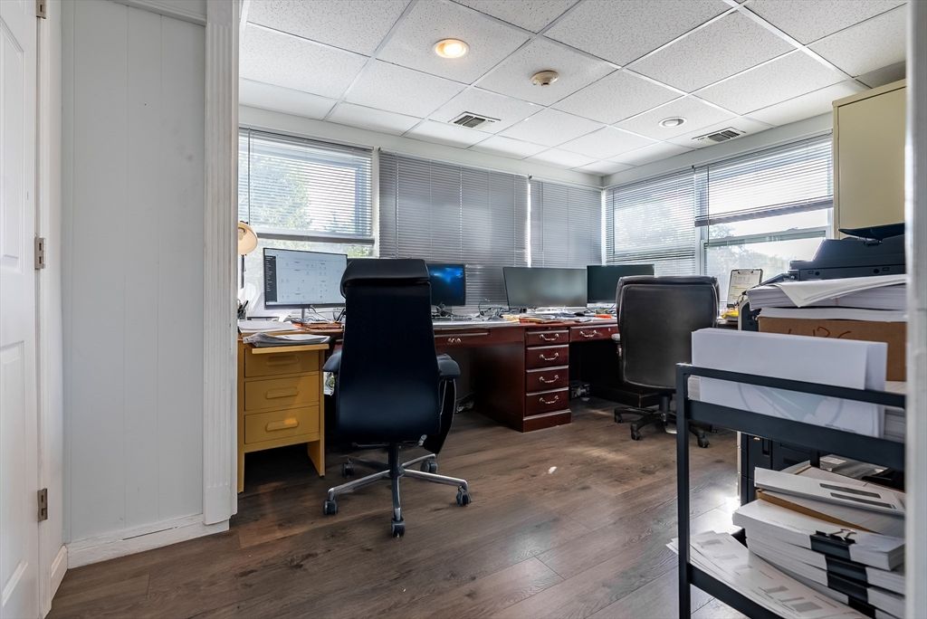 Home Office, Interior, Recessed Lighting, Wood Texture Flooring