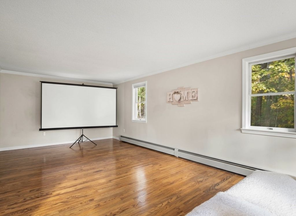 Empty room, Interior, Projection Screen, Wood Texture Flooring