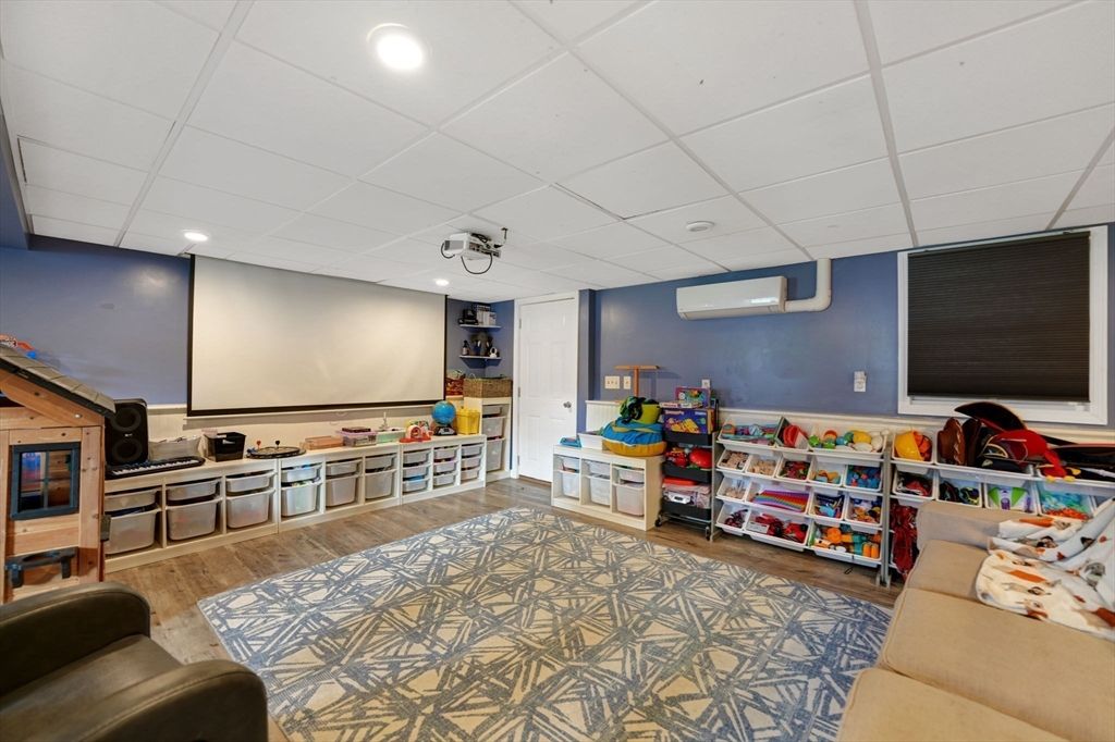 Interior, Projection Screen, Recessed Lighting, Wood Texture Flooring