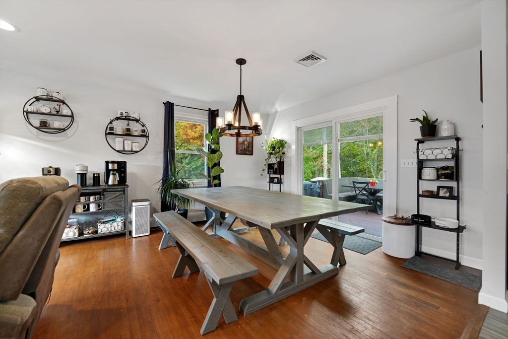 Dining room, Interior, Pendant Lights, Recessed Lighting, Wood Texture Flooring