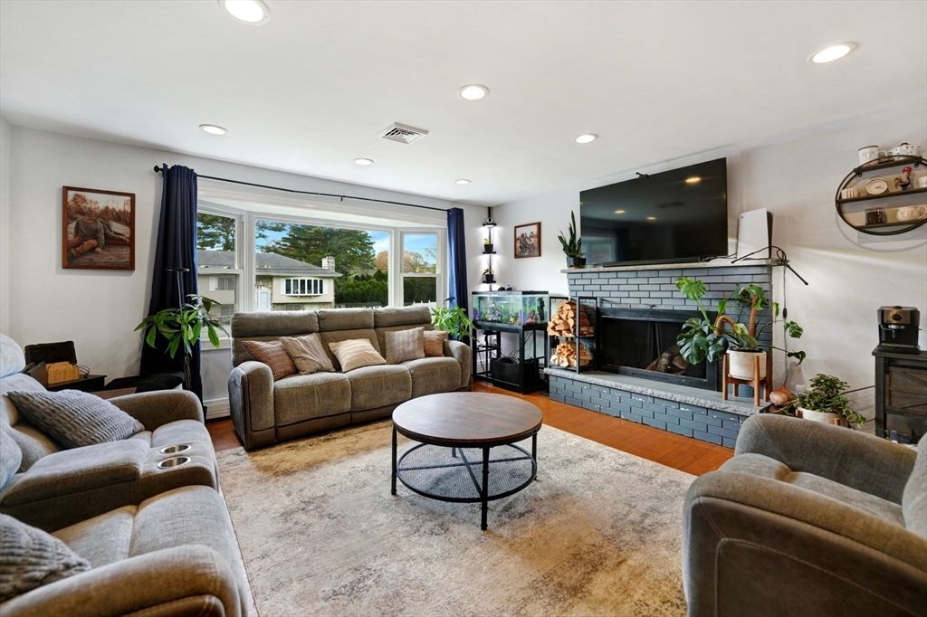 Fireplace, Interior, Living room, Recessed Lighting, Wood Texture Flooring