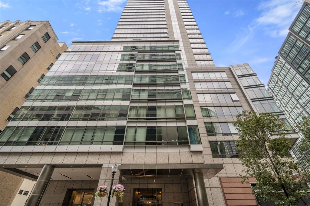 Exterior, Facade, Highrise