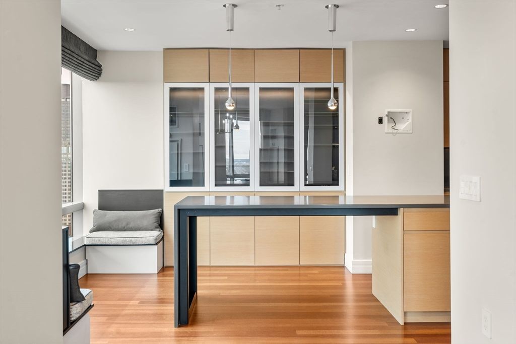 Interior, Pendant Lights, Recessed Lighting, Wood Texture Flooring