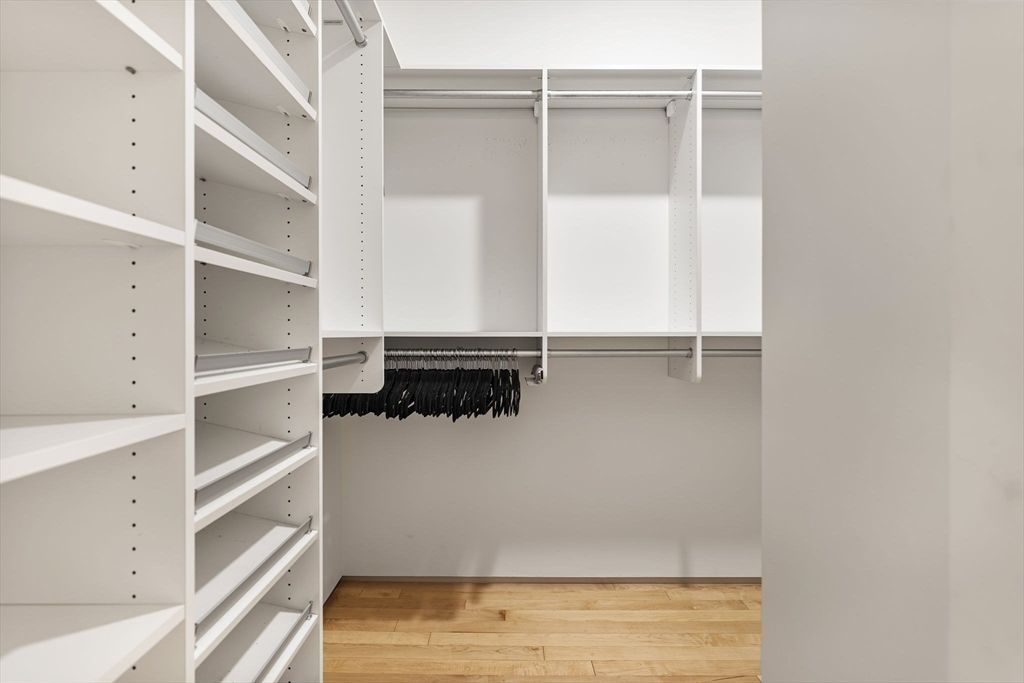 Interior, Walk-in Closets, Wood Texture Flooring