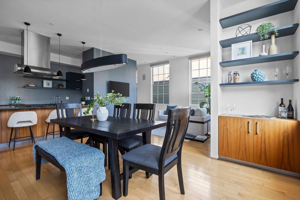 Dining room, Interior, Kitchen, Pendant Lights, Recessed Lighting, Wood Texture Flooring