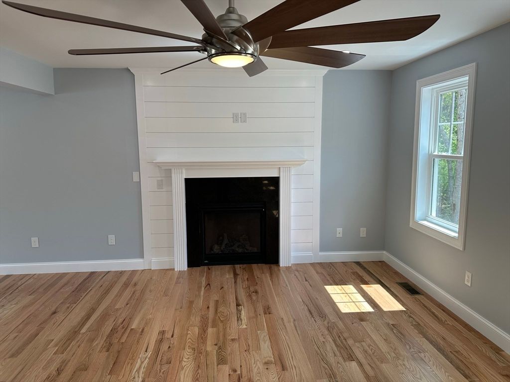 Empty room, Fireplace, Interior, Wood Texture Flooring