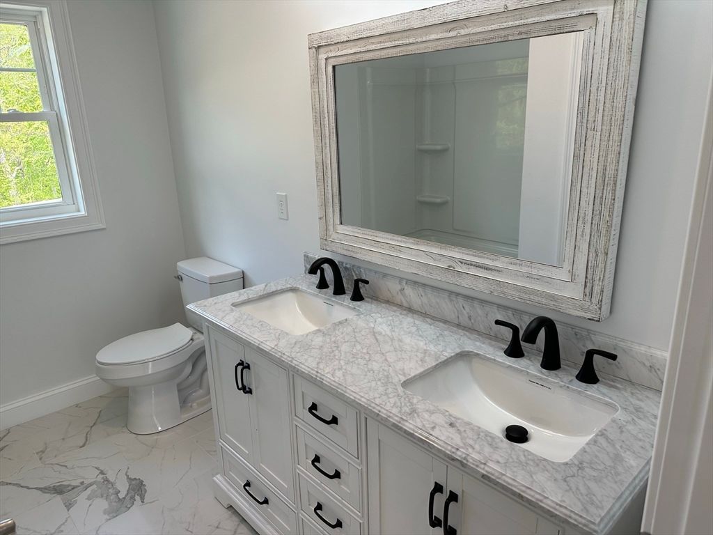 Bathroom, Dual Sink Vanities, Interior, Marble