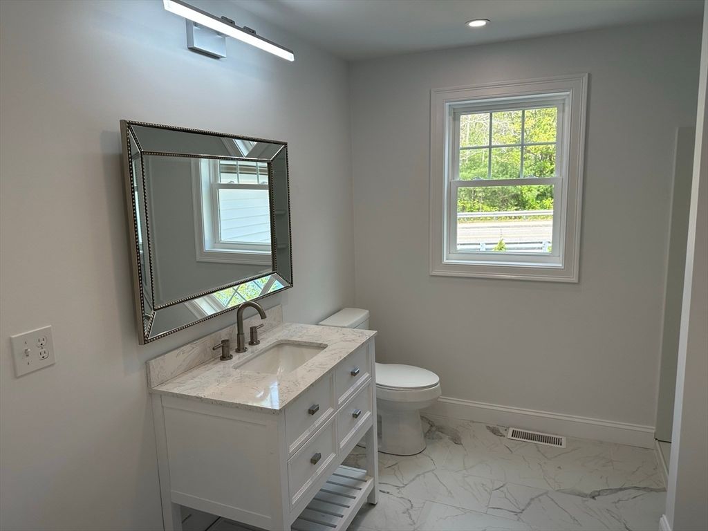 Bathroom, Interior, Marble, Recessed Lighting