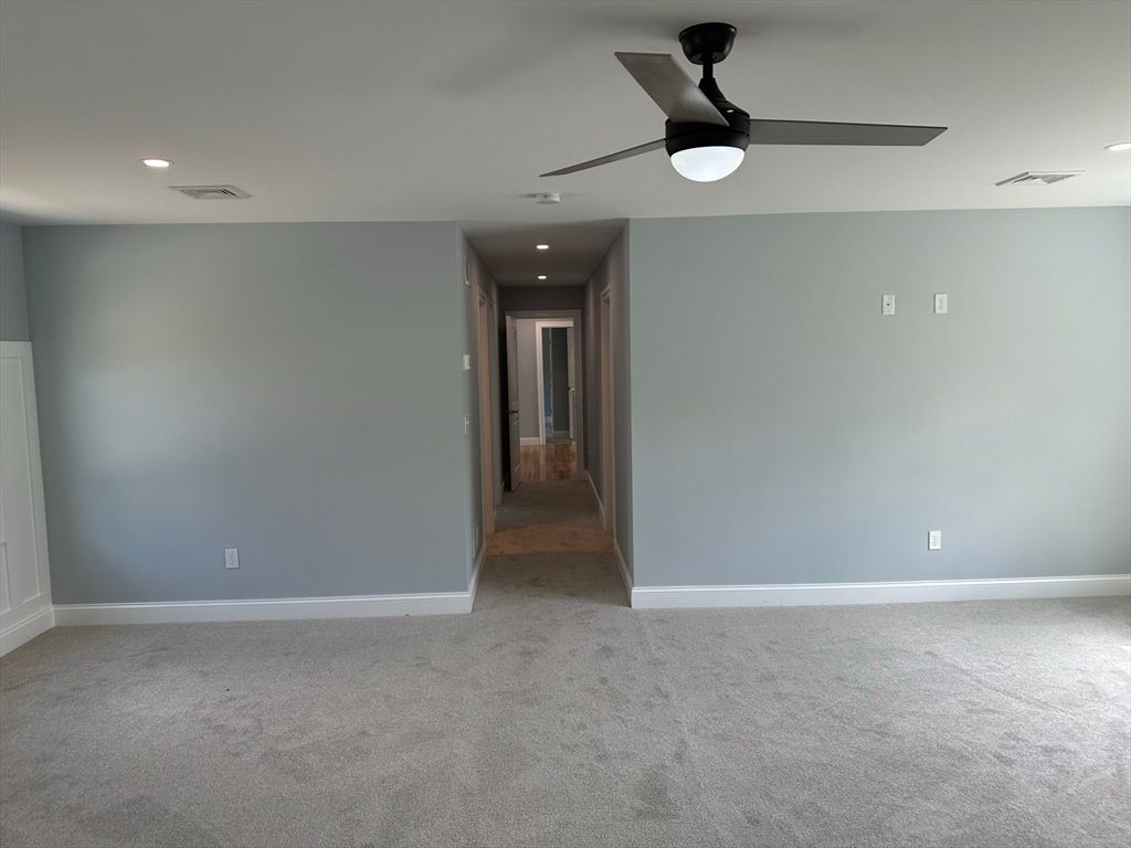 Empty room, Interior, Recessed Lighting