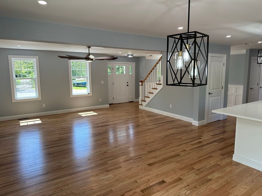 Empty room, Interior, Pendant Lights, Recessed Lighting, Wood Texture Flooring