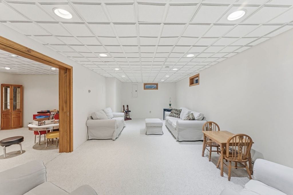 Dining room, Interior, Living room, Recessed Lighting