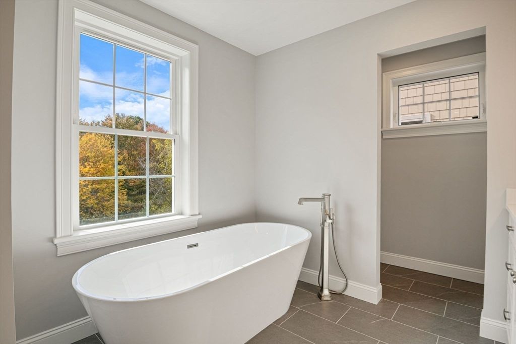 Bathroom, Free Standing Baths, Interior