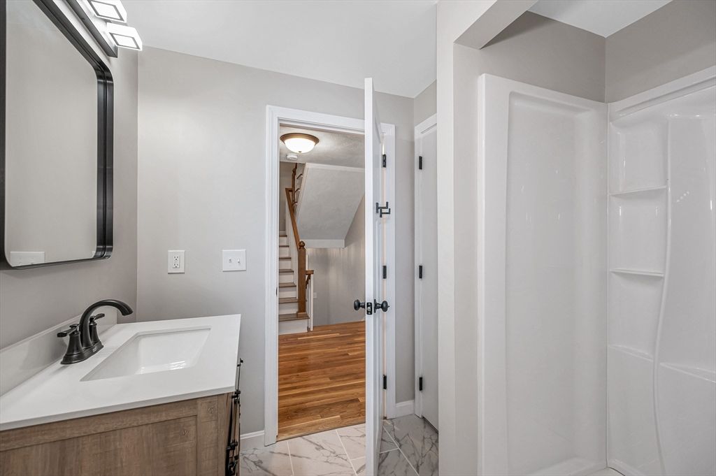 Bathroom, Interior, Marble, Wood Texture Flooring