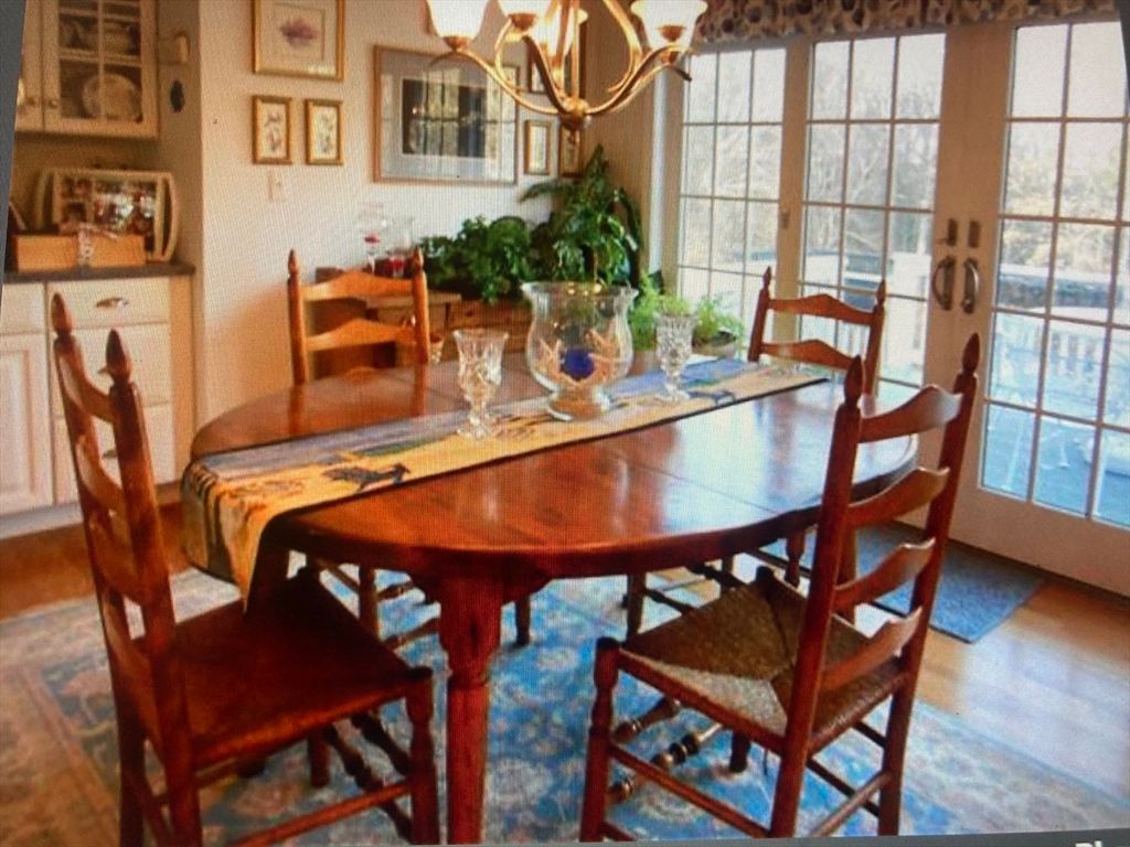 Chandelier, Dining room, Interior, Wood Texture Flooring