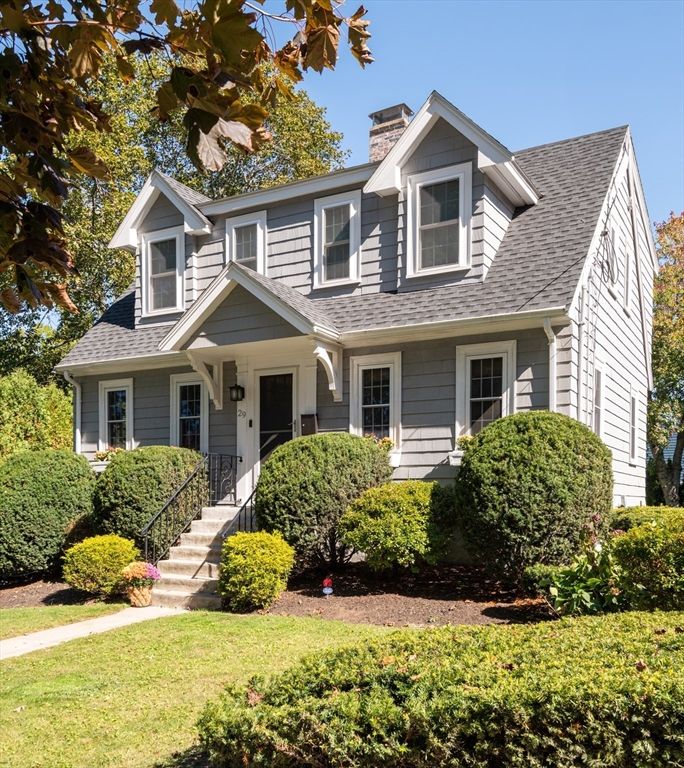 Exterior, Facade, Cape Cod