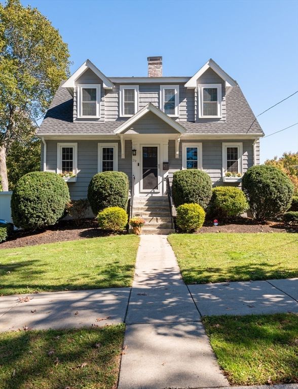 Exterior, Facade, Cape Cod