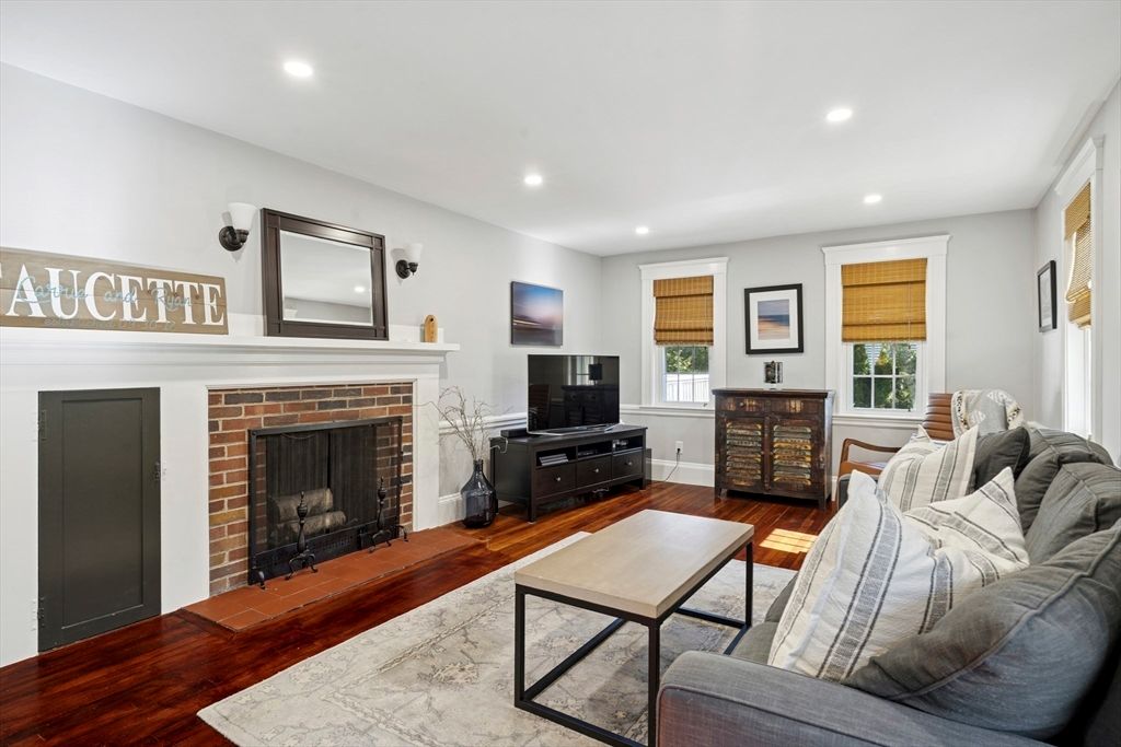 Fireplace, Interior, Living room, Recessed Lighting, Wood Texture Flooring