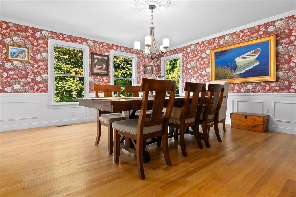 Chandelier, Dining room, Interior, Wood Texture Flooring