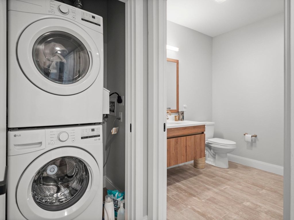 Bathroom, Interior, Utility Closets, Washer, Wood Texture Flooring