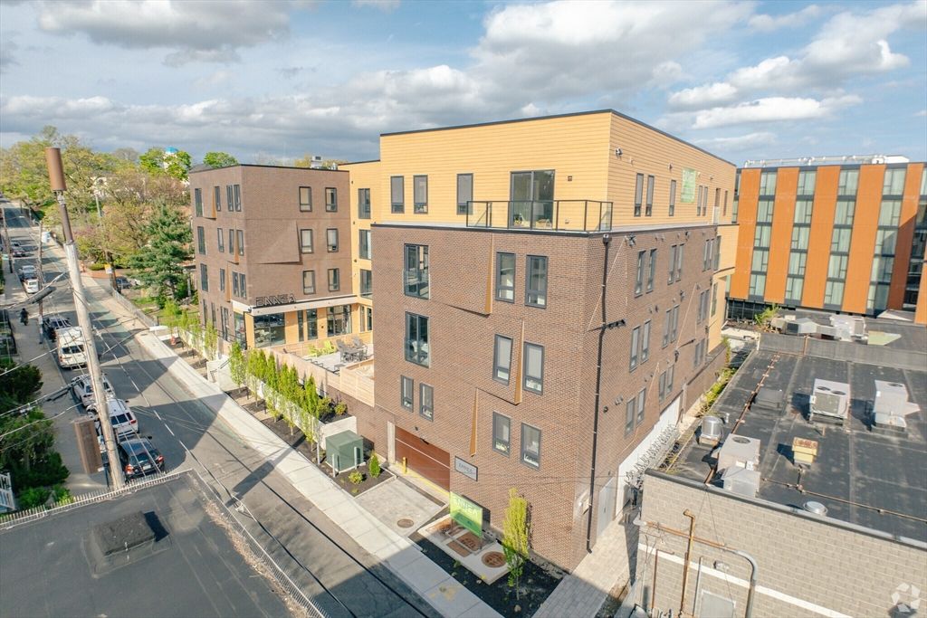 Exterior, Facade, Highrise