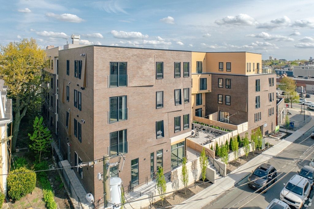 Exterior, Facade, Condo Building