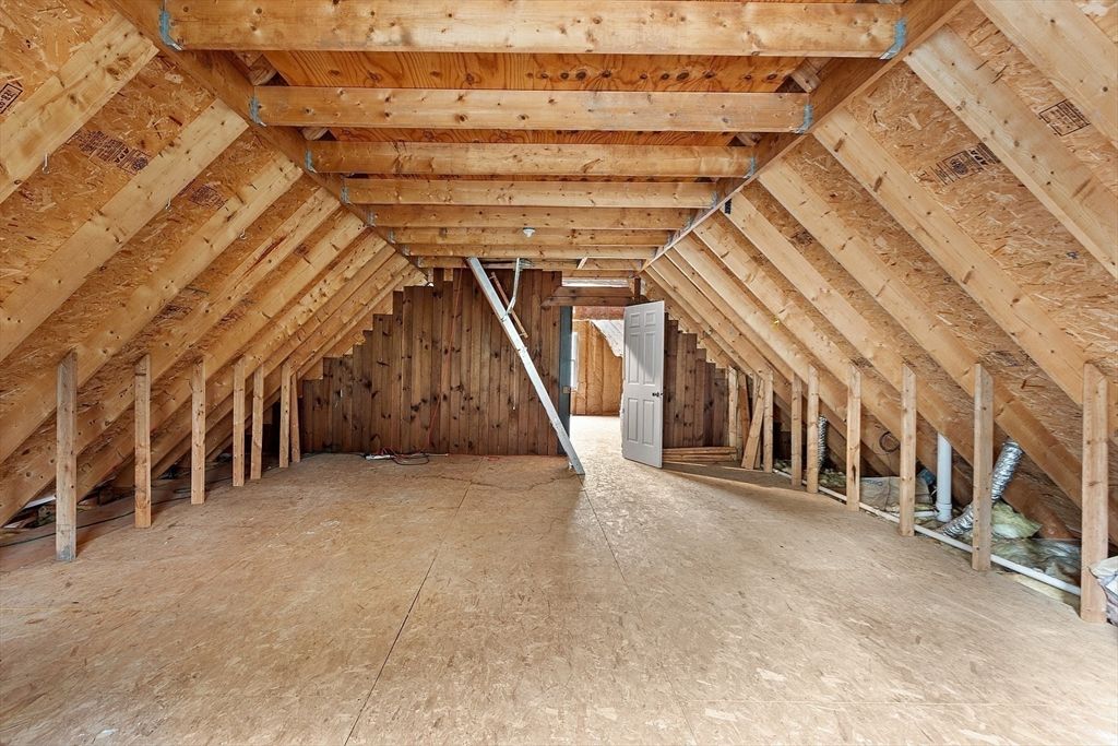 Empty room, Interior, Wooden Beams, Wooden Ceilings, Wooden Walls