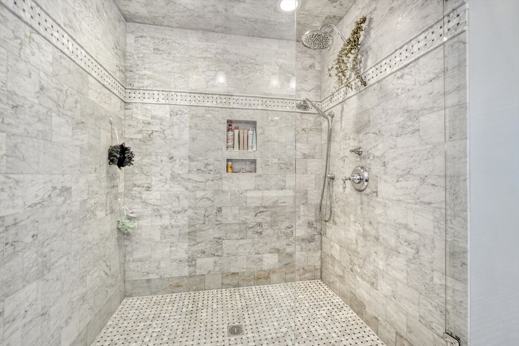 Bathroom, Interior, Marble Walls, Recessed Lighting